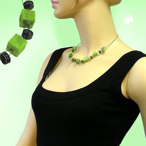 Collier Halskette Würfel hellgrün-marmoriert 45cm