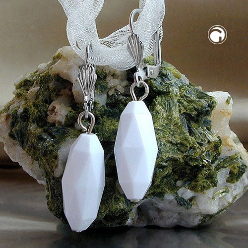 Ohrring Schliffolive weiß-glänzend