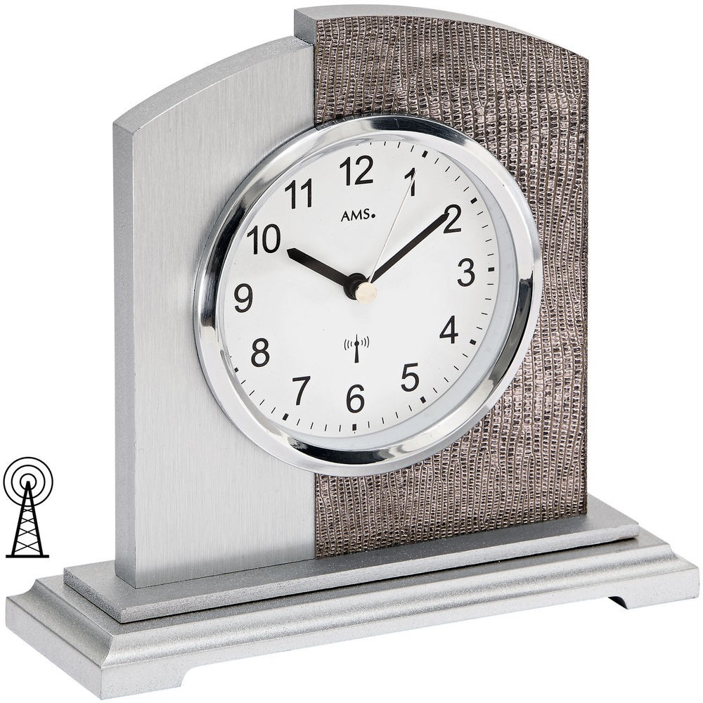 Tischuhr Funk analog modern silbern mit Kunstleder