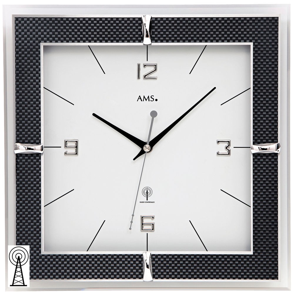 Funkwanduhr analog eckig mit Glas und Carbon-Applikationen