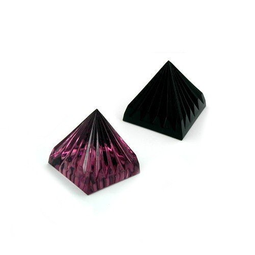 Pyramide gerillt Farbe wählbar