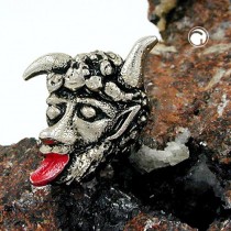 Clutch Pin Teufel altsilber rote Zunge