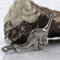 Brosche Brachiosaurus altzinn