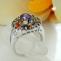 Ring mit bunten Zirkonias