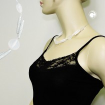 Halskette Olive und Blattperle weiß-matt 45cm