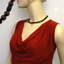 Halskette Perle gedrückt rot-schwarz 42cm