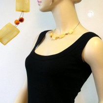 Collier Halskette Pillow gelb seidig-glänzend 45cm