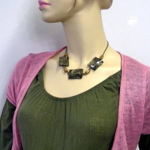 Collier Halskette 3x Viereck gewellt oliv-khaki 45cm