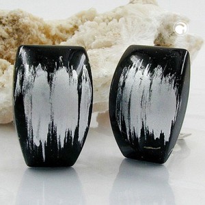 Ohrring Trapez schwarz-silber strich