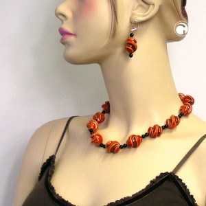 Ohrring Schraubenperle rot-orange-sw