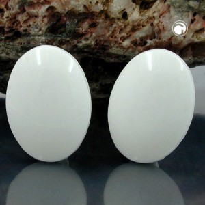 Ohrring 30x22mm weiß oval Vollplastik
