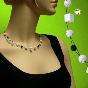 Collier Halskette Perlen und Würfel weiß-schwarz 45cm