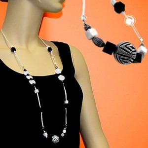 Collier Halskette Gravurperle schwarz-weiß 95cm