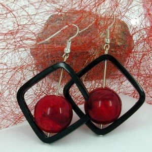 Ohrhaken Viereck schwarz Perle rot