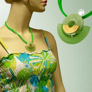 Halskette Halbmond mit Scheibe kiwi 45cm