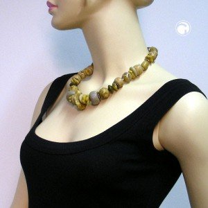 Collier Halskette oliv-schlamm marmoriert matt 51cm