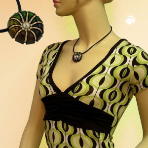 Halskette Blume peacock grün-braun 45cm