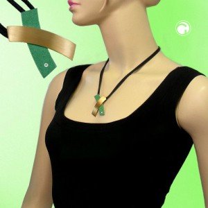 Collier Halskette großes X grün-messing 45cm