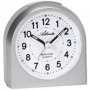 Wecker Quarz analog silbern mit Licht Snooze leise ohne Ticken