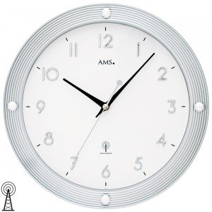 AMS 5500 Wanduhr Funk Funkwanduhr analog silbern rund