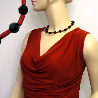 Halskette schwarz-rot metallic 42 cm