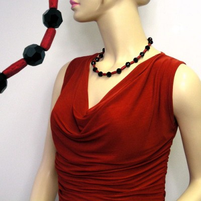 Halskette schwarz-rot metallic 50 cm