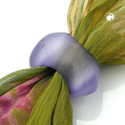 Tuchperle oval flieder-matt Struktur